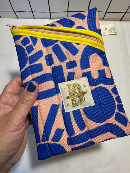 05 - La Pochette à Livre