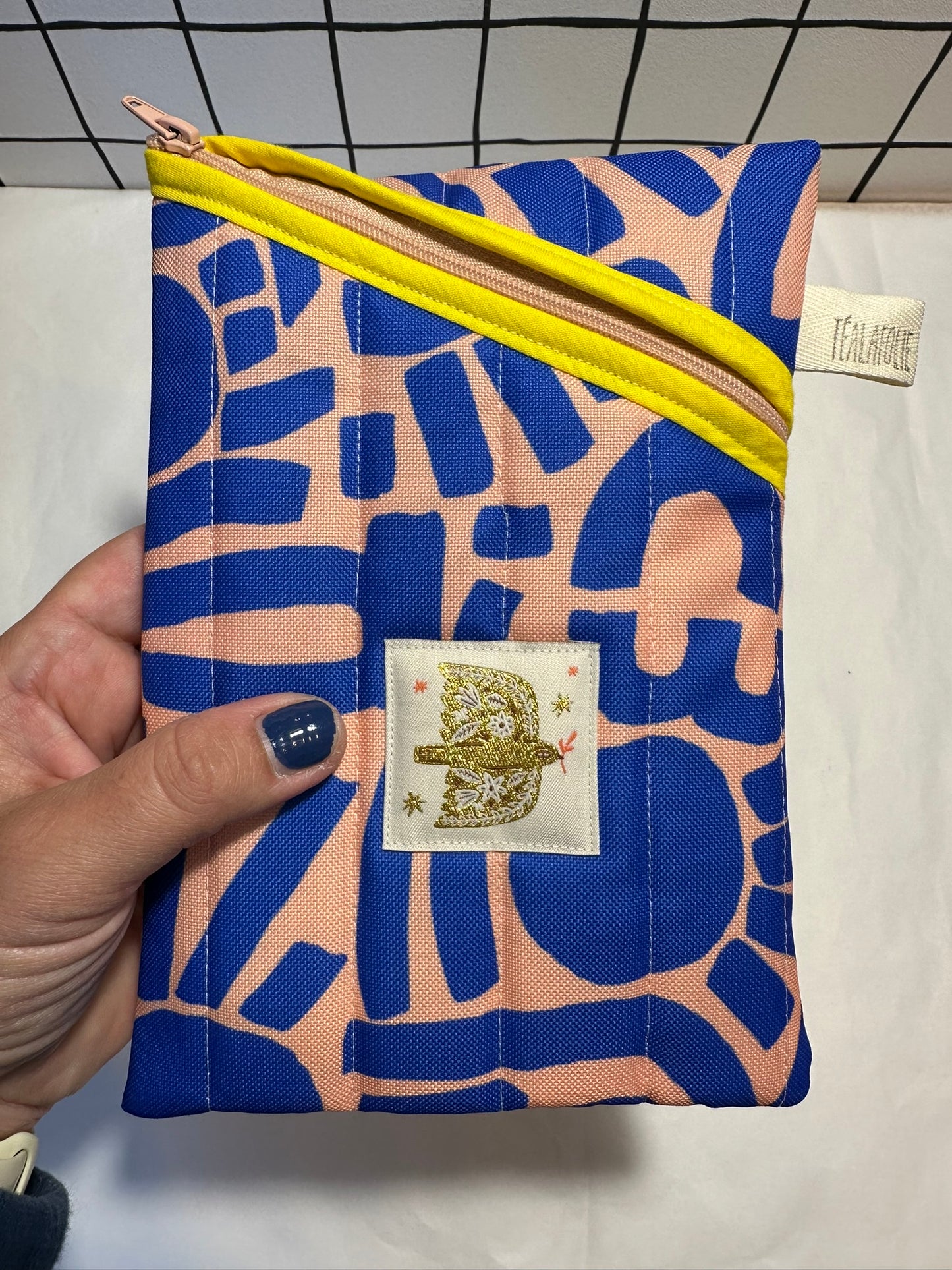 05 - La Pochette à Livre